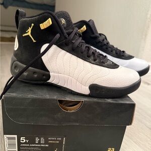 Jordan jumpman pro BG gold 5Y. Worn twice.